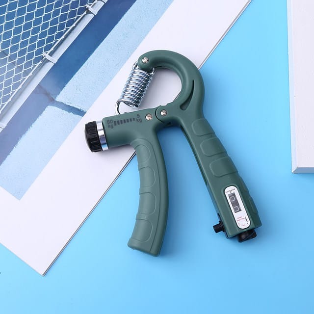 Green hand grip trainer

