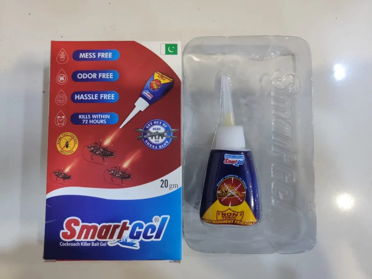 Smart Gel cockroach killer packaging with a clear plastic container on a white background