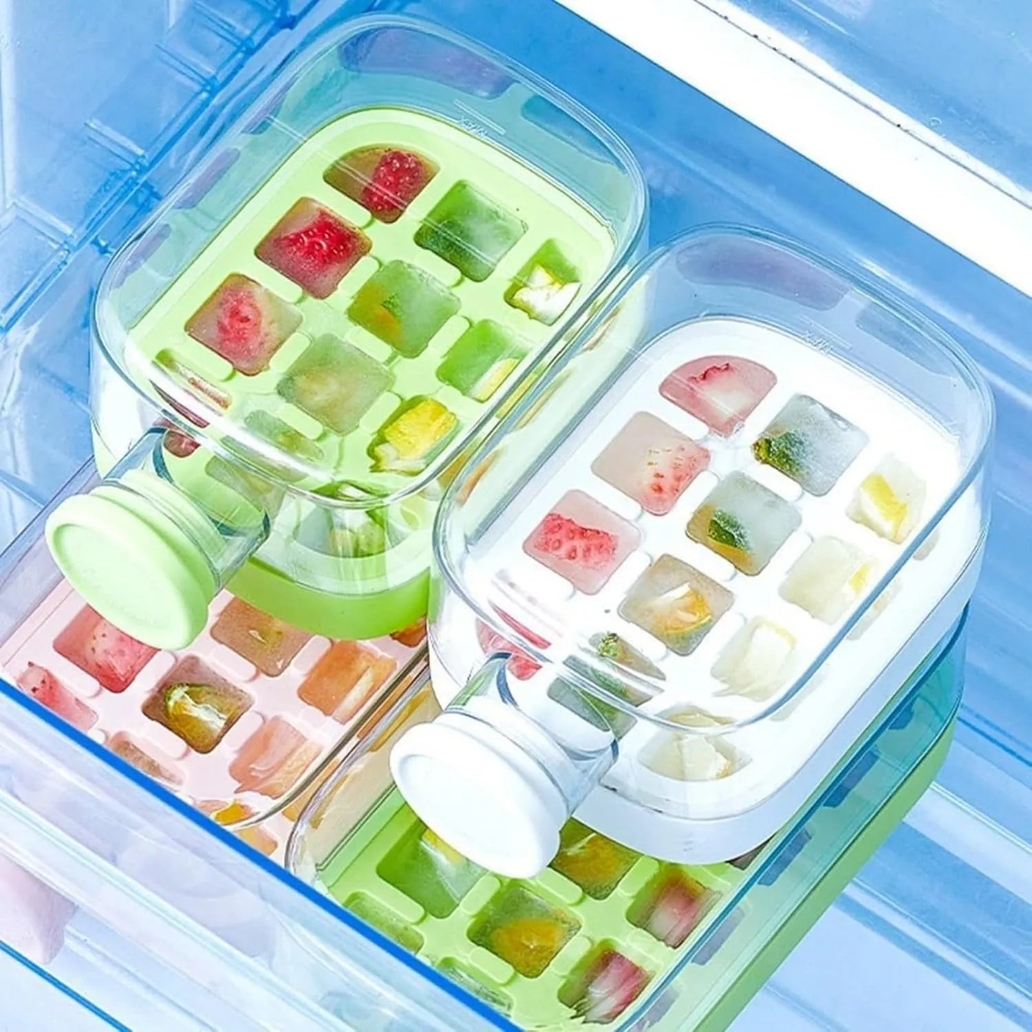 500ml water bottle with a built-in ice cube tray for refreshing chilled beverages.