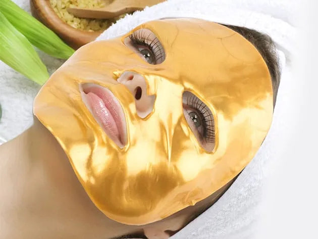 Anti-aging gold facial mask with retinol and snake venom-inspired ingredients for skincare use.