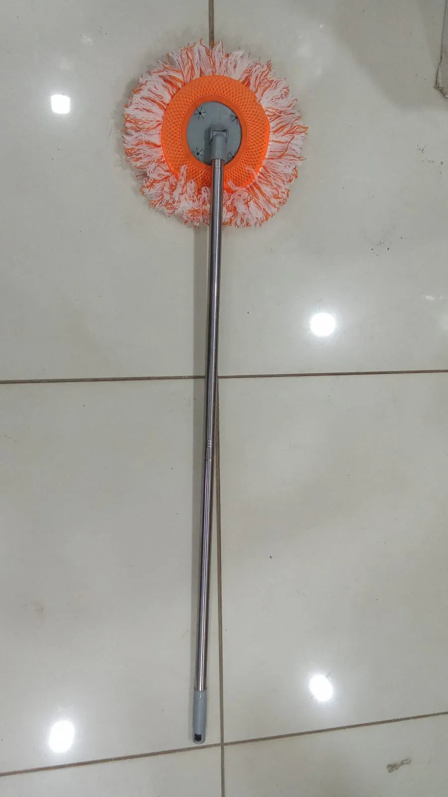 360-degree rotating cleaning mop designed for efficient dusting, wiping, and floor maintenance.